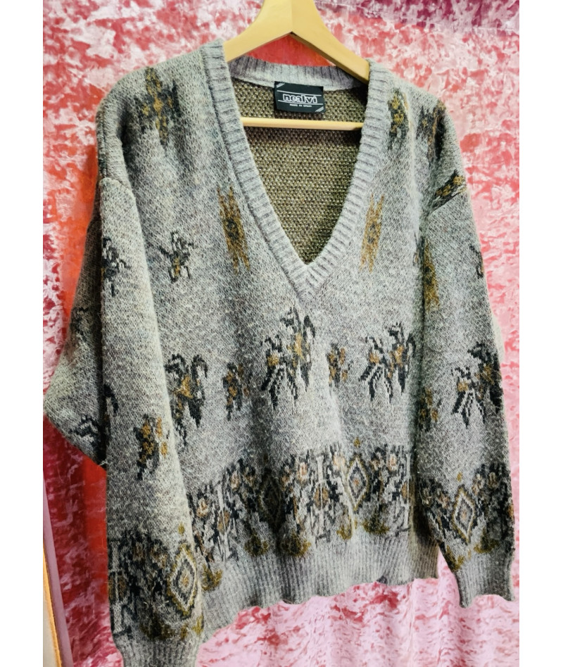 Nealvi sweater