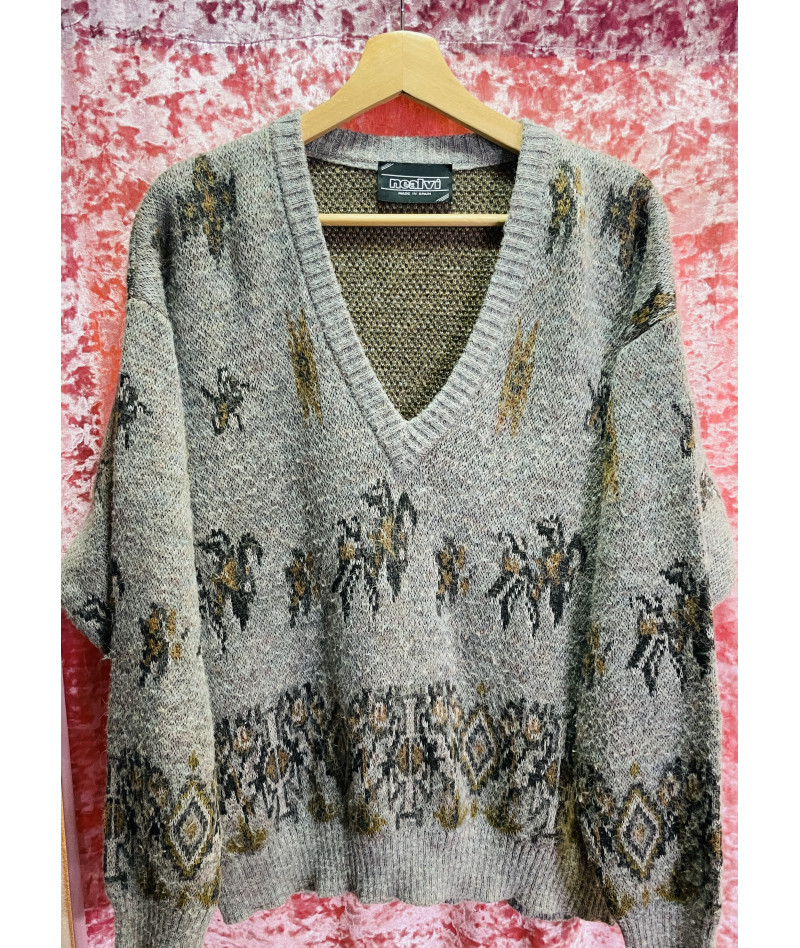 Nealvi sweater